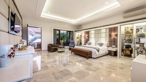 Ảnh chưa phân loại, 3 trong số 28 ảnh, nút