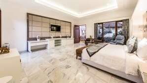 Ảnh chưa phân loại, 2 trong số 28 ảnh, nút