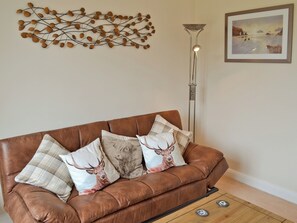 TV - 2 bedroom accommodation in Bakewell (Bakewell)