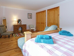 3 bedrooms, free WiFi, bed sheets