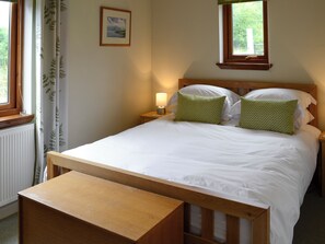 4 bedrooms, free WiFi, bed sheets