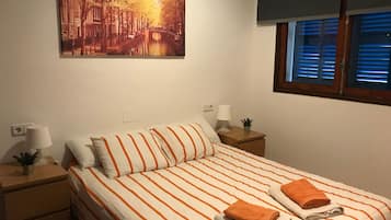 1 bedroom, iron/ironing board, WiFi, bed sheets