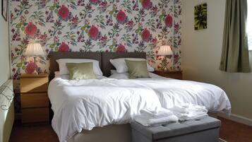 3 habitaciones, wifi gratis y ropa de cama