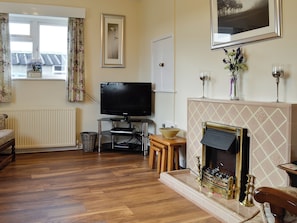 TV - 3 bedroom accommodation in Orcop, near Hereford (Orcop, near Hereford)