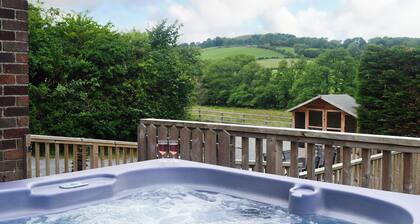 3 bedroom accommodation in Hundred House, near Builth Wells
