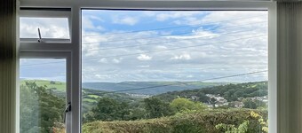 3 bedroom accommodation in Craig-Cefn-Parc, near Clydach