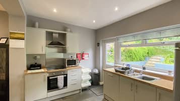 Lave-vaisselle, chaise haute