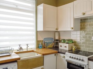 Kochgeschirr/Geschirr/Besteck