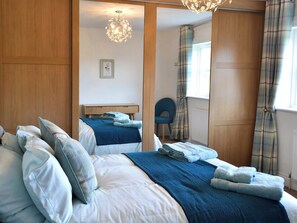 3 bedrooms, free WiFi, bed sheets