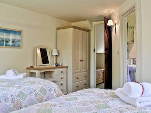 2 bedrooms, free WiFi, bed sheets - 2 bedroom accommodation in Northlew, near Okehampton (Northlew, near Okehampton)