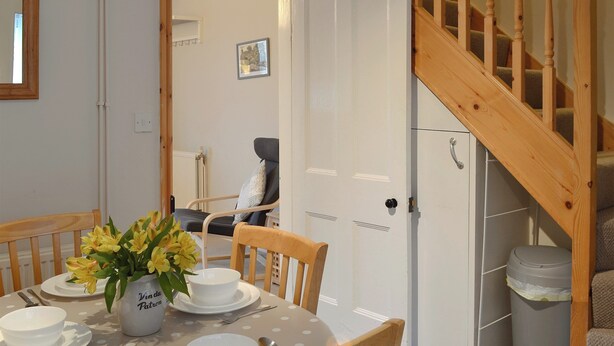 Dining - 2 bedroom accommodation in Buxton (Buxton)