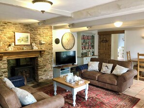 Living area - 2 bedroom accommodation in Stoke Gabriel (Stoke Gabriel)