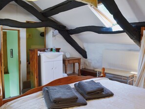1 chambre, Wi-Fi gratuit, draps fournis