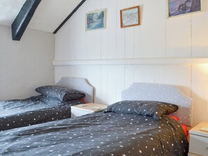 3 bedrooms, free WiFi, bed sheets
