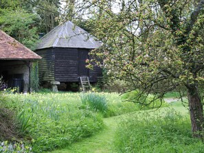 Exterior - Pheasants Hill Old Byre (Hambleden, near Henley-on-Thames)