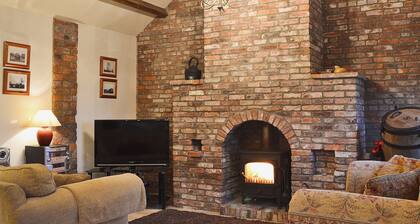 2 bedroom accommodation in Brigham