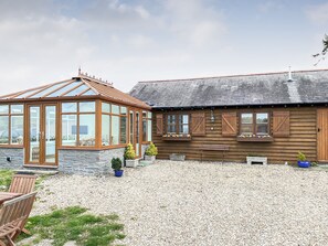 Exterior - 2 bedroom accommodation in Bishops Moat, near Bishops Castle (Bishops Moat, near Bishops Castle)