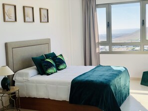 3 bedrooms, desk, soundproofing, iron/ironing board