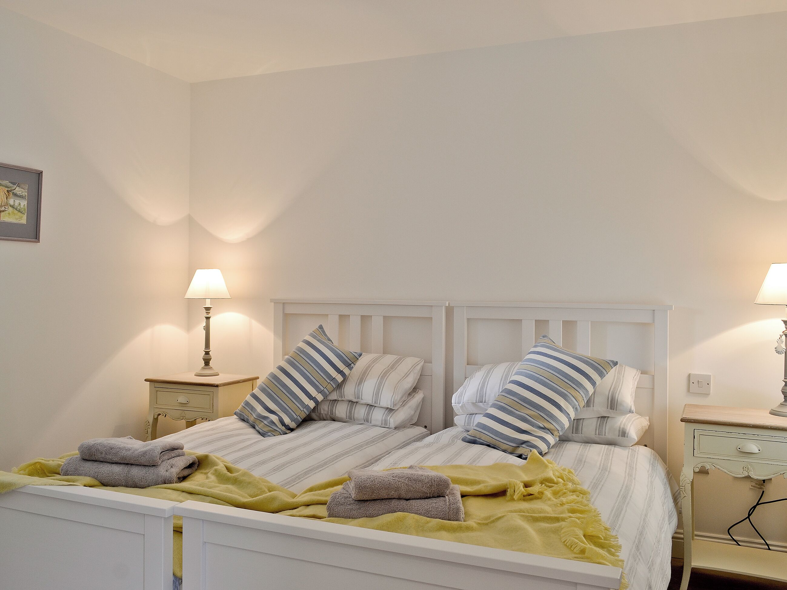 3 多间卧室、免费 WiFi、床单