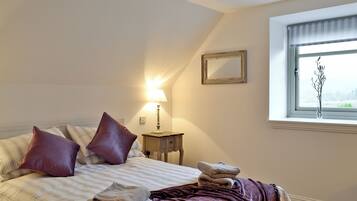 3 bedrooms, free WiFi, bed sheets