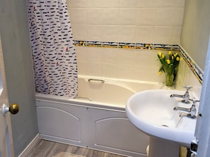 Towels - 3 bedroom accommodation in Sandsend, near Whitby (Sandsend, near Whitby)
