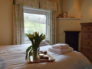 Unclassified image, 3 of 12, button