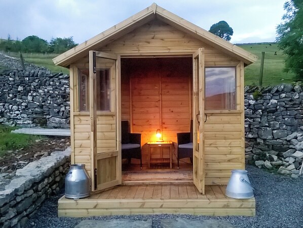 المنشأة من الخارج