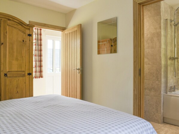 2 chambres, Wi-Fi gratuit, draps fournis