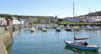 Brynllin Holiday Cottages - Dildre