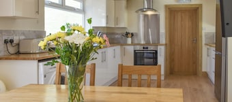 Brynllin Holiday Cottages - Dildre