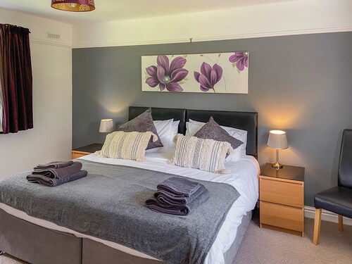 Looking for a romantic escape in Herefordshire’s rolling countryside.