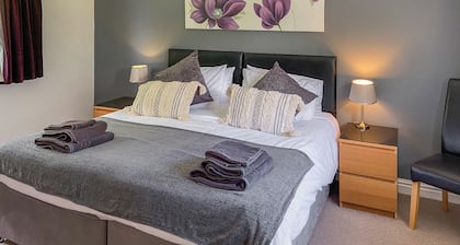 Looking for a romantic escape in Herefordshire’s rolling countryside.