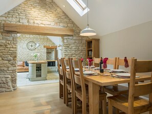 Dining - 4 bedroom accommodation in Aisby, near Grantham (Aisby, near Grantham)