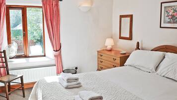 4 bedrooms, free WiFi, bed sheets