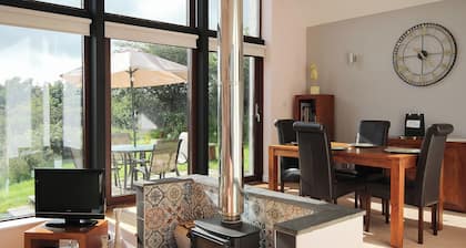 2 bedroom accommodation in Inverlussa, near Achnamara