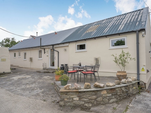 2 bedroom accommodation in Saron, near Llandysul