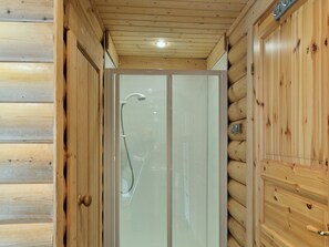 Towels - Fingask Log Cabin - S4394 (Glenfarg)