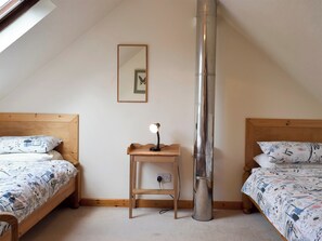 3 bedrooms, free WiFi, bed sheets