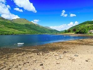 Beach - 2 bedroom accommodation in Ardentinny, near Dunoon (Ardentinny, near Dunoon)