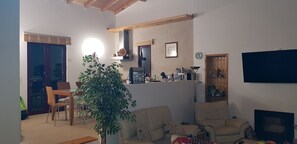 Interior - Villa with pool in the Ourique region <br>sleeps 9 4 bedrooms (ALDEIA NOVA FAVELA)