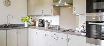 3 bedroom accommodation in Linlithgow, near Edinburgh