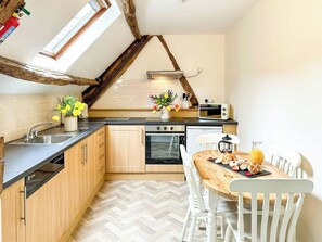 Dishwasher, cookware/dishes/utensils - 1 bedroom accommodation in Newbridge-on-Wye, near Builth Wells (Newbridge-on-Wye, near Builth Wells)