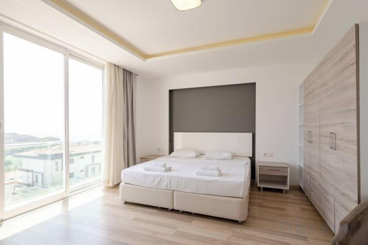 4 Schlafzimmer, Schreibtisch, Bügeleisen/Bügelbrett, kostenloses WLAN