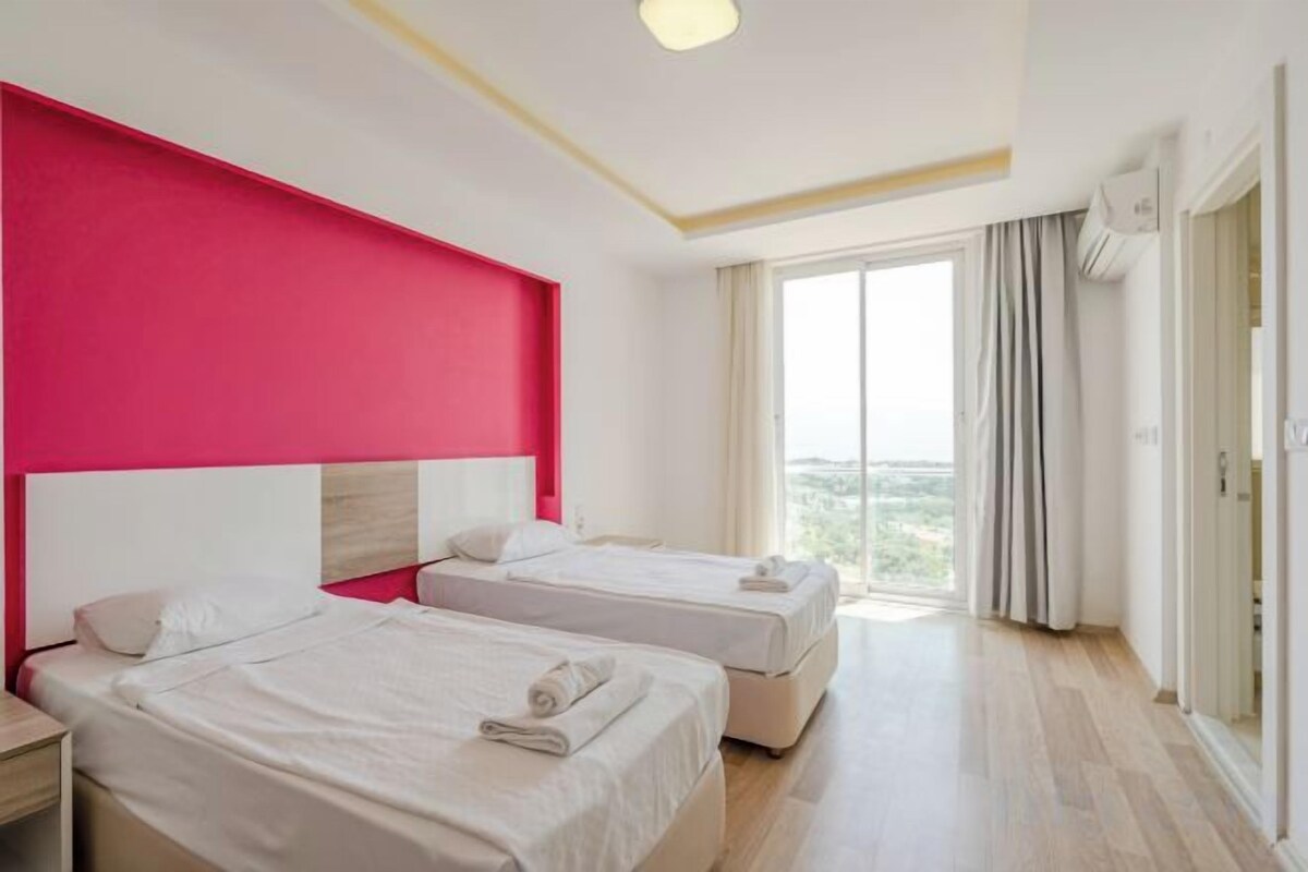 4 Schlafzimmer, Schreibtisch, Bügeleisen/Bügelbrett, kostenloses WLAN