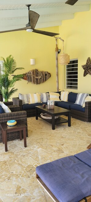 Smart TV, DVD player, books, stereo - OCEAN VIEW PRIVATE VILLA WITH BEAUTIFUL POOL (Kralend Ijk)