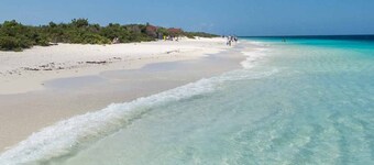 OCEAN VIEW PRIVATE VILLA WITH BEAUTIFUL POOL