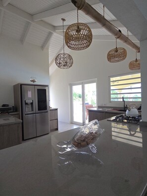 المن�شأة من الداخل