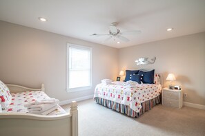 6 bedrooms, travel cot, free WiFi, bed sheets