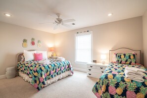 6 bedrooms, travel cot, free WiFi, bed sheets