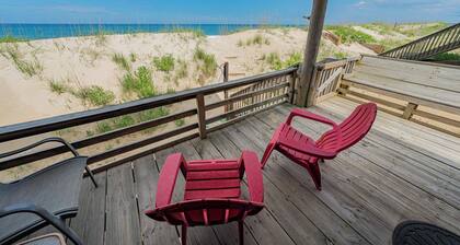 Oceanfront Cottage - 3 bedroom & 2 bathrooms - Great Ocean Views - Pet Friendly